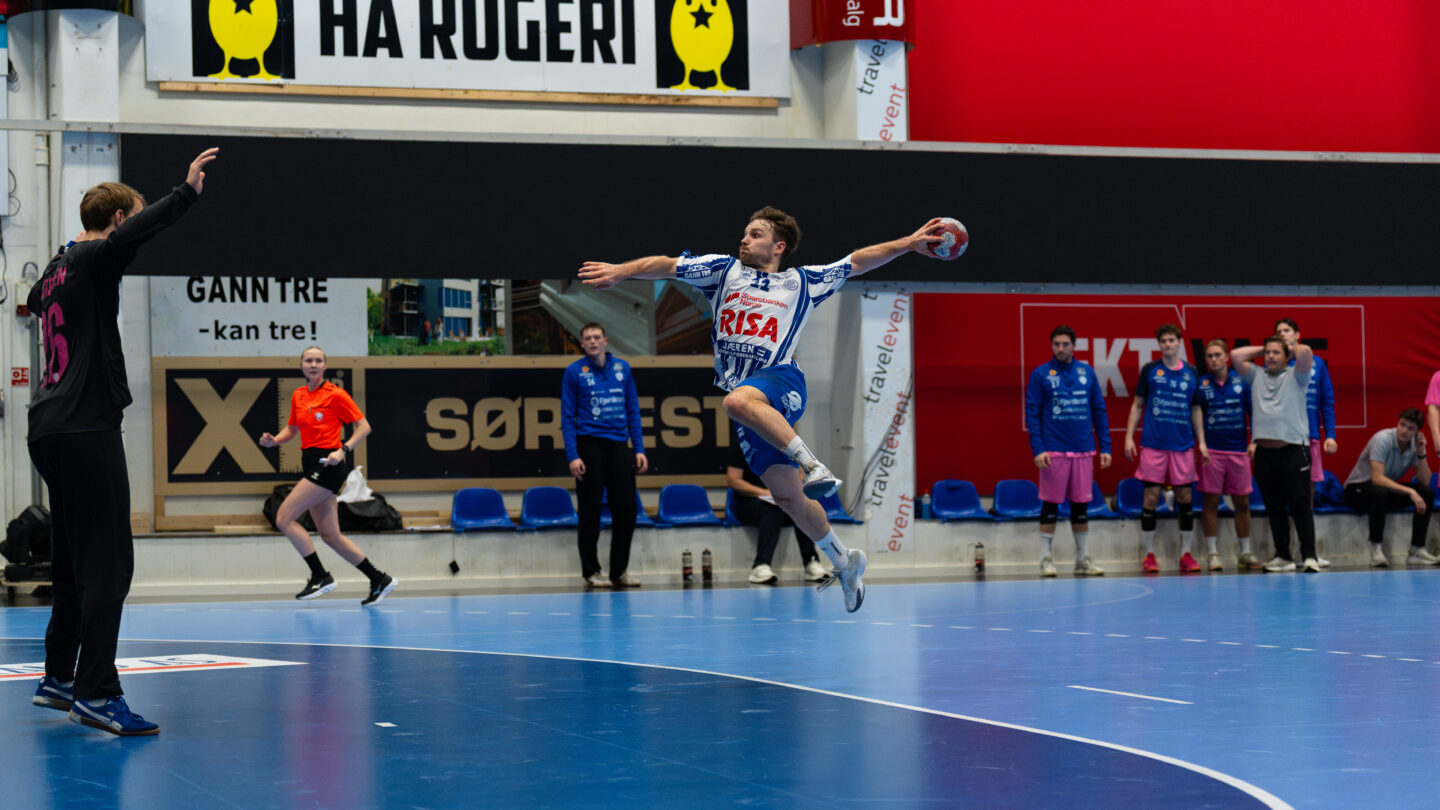 Theodor Svensgård i hoppskudd for Nærbø